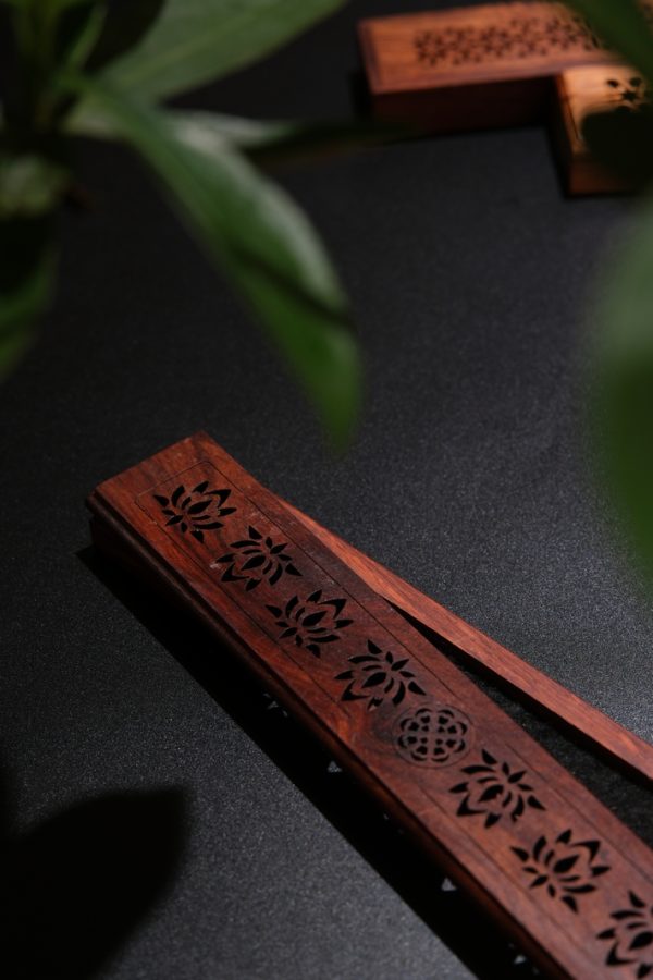 HỘP GỖ ĐỐT NHANG KHÔNG TĂM