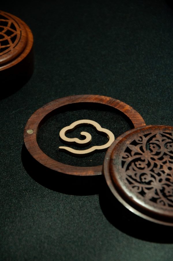 HỘP GỖ ĐỐT NHANG TRẦM NÉN